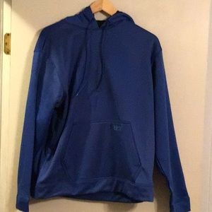 GRAVEL GEAR MOISTURE WICKING HOODIE SIZE MEDIUM. NEW WITH TAGS